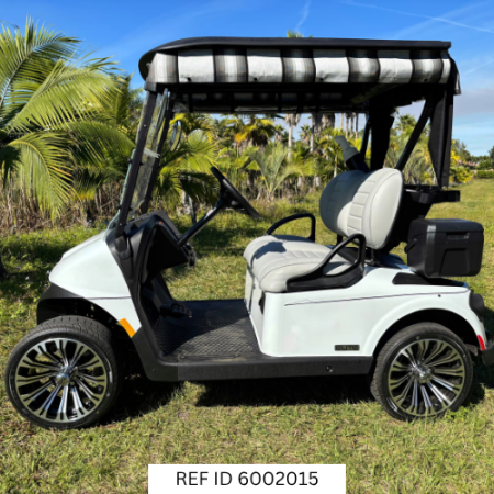 2027 E-Z-GO RXV2 ELiTE – Bright White